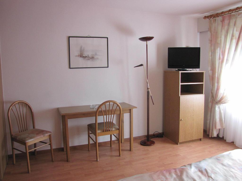 Hotel Le Caballin Vogelgrun Habitación foto